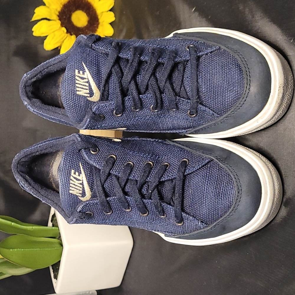 Nike Denim/Blue Canvas  Sz. 7.5.       *MUST GO!!!*